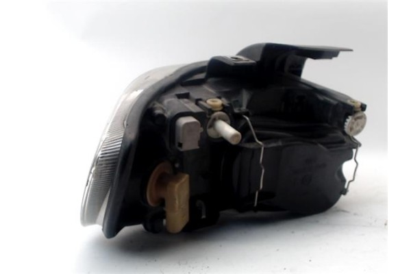Recambio de faro delantero izquierdo para peugeot 407 2.0 hdi 135 referencia OEM IAM 620890  