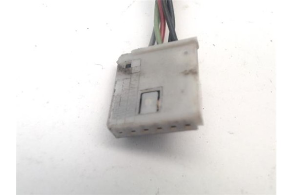 Recambio de retrovisor electrico izquierdo para bmw serie 3 berlina (e46) 2.0 320d referencia OEM IAM 51168245125  