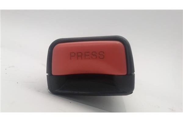 Recambio de anclaje cinturon delantero derecho para mazda 2 (b2w) 1.6 referencia OEM IAM BAA140057  