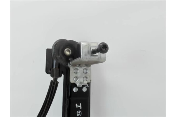 Recambio de mecanismo elevalunas delantero izquierdo para seat ibiza berlina (6j5) referencia OEM IAM   