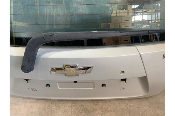 Recambio de porton trasero para chevrolet spark 1.0 basis referencia OEM IAM 95387501  