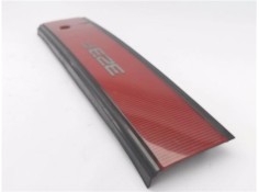 Recambio de piloto trasero central para mazda 323 berlina (bg) 1.4 classic referencia OEM IAM 0674434  