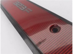 Recambio de piloto trasero central para mazda 323 berlina (bg) 1.4 classic referencia OEM IAM 0674434  