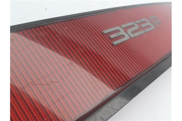 Recambio de piloto trasero central para mazda 323 berlina (bg) 1.4 classic referencia OEM IAM 0674434  