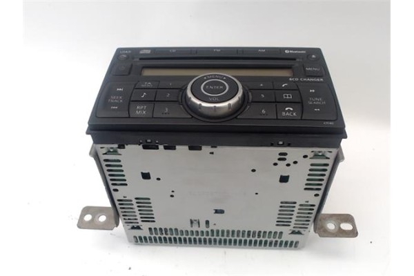 Recambio de autoradio para nissan navara pickup (d40m) 2.5 dci referencia OEM IAM 28184EB46B 28185EB45B 