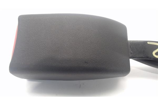 Recambio de anclaje cinturon delantero izquierdo para mazda 2 (b2w) 1.6 referencia OEM IAM BAA140057  