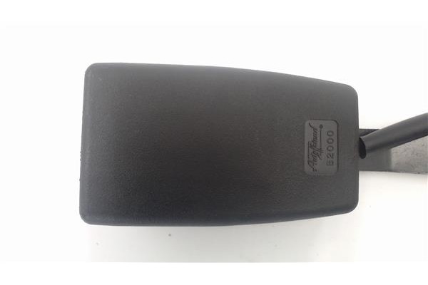 Recambio de anclaje cinturon delantero izquierdo para mazda 2 (b2w) 1.6 referencia OEM IAM BAA140057  