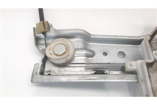 Recambio de mecanismo elevalunas delantero izquierdo para citroen c4 coupe referencia OEM IAM 997018102 996385101 