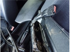 Recambio de anclaje cinturon delantero izquierdo para bmw serie 1 berlina (e81/e87) 2.0 118d referencia OEM IAM 72117213563  