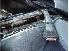 Recambio de anclaje cinturon delantero izquierdo para bmw serie 1 berlina (e81/e87) 2.0 118d referencia OEM IAM 72117213563  