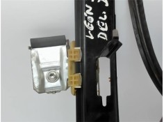 Recambio de mecanismo elevalunas delantero izquierdo para seat leon (1p1) referencia OEM IAM   