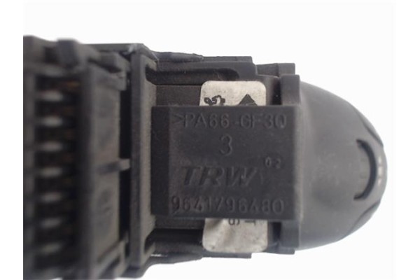 Recambio de mando multifuncion para citroen c4 berlina referencia OEM IAM 9641796480  