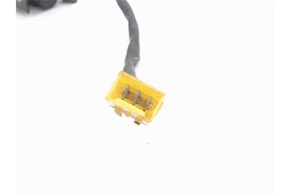 Recambio de piloto trasero derecho para fiat coupe (175) 1.8 16v referencia OEM IAM 46303564  