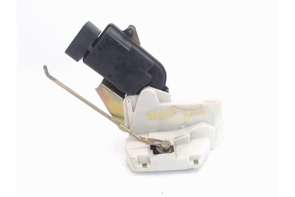 Recambio de cierre electromagnetico trasero izquierdo para opel agila 1.2 básico referencia OEM IAM 4706489  