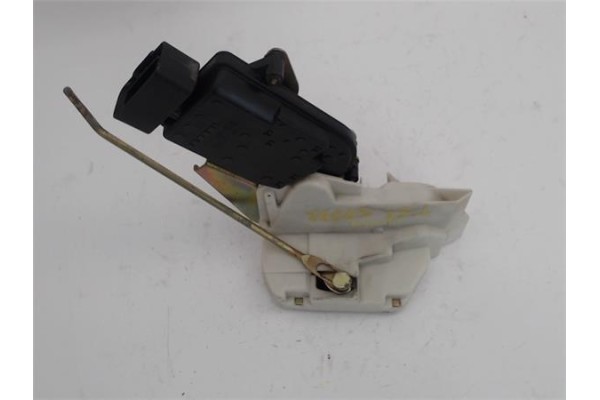 Recambio de cierre electromagnetico trasero izquierdo para opel agila 1.2 básico referencia OEM IAM 4706489  