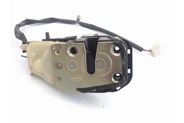 Recambio de cierre electromagnetico trasero derecho para mazda 626 berlina (gf) 2.0 referencia OEM IAM GE6V72310B  