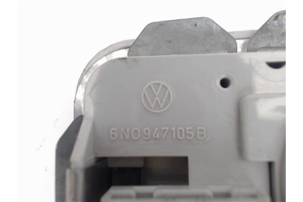 Recambio de luz delantero central techo para volkswagen polo iii berlina (6n2) referencia OEM IAM 6N0947105B  