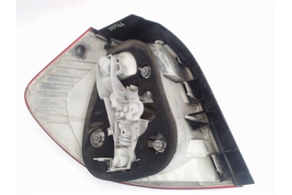 Recambio de piloto trasero derecho para bmw serie 1 berlina (e81/e87) 2.0 120d referencia OEM IAM 63217164956 2202842 7164956 , 