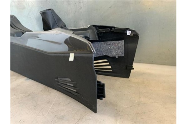 Recambio de embellecedor consola central para peugeot 2008 1.2 access referencia OEM IAM 9677863780  