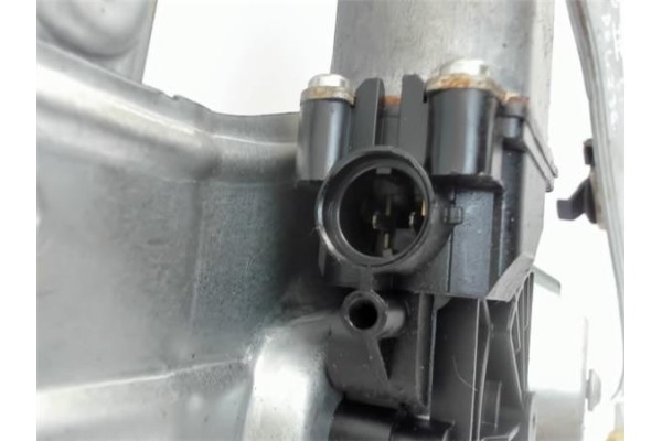 Recambio de mecanismo elevalunas delantero izquierdo para renault clio iii referencia OEM IAM   