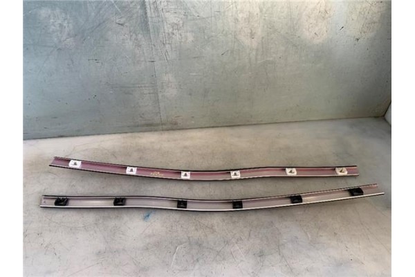 Recambio de barras de techo para peugeot 2008 1.2 access referencia OEM IAM 98237373XT 98237375XT 