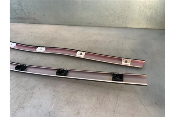 Recambio de barras de techo para peugeot 2008 1.2 access referencia OEM IAM 98237373XT 98237375XT 