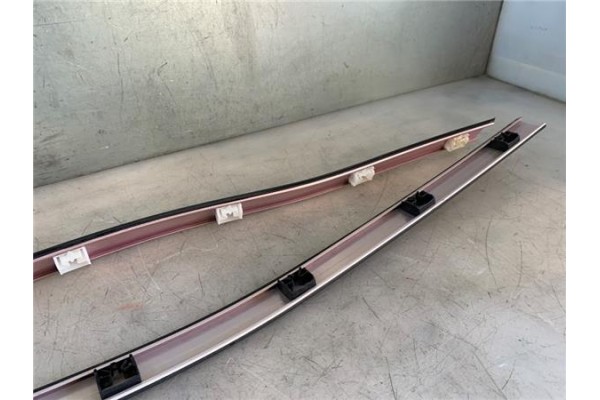 Recambio de barras de techo para peugeot 2008 1.2 access referencia OEM IAM 98237373XT 98237375XT 