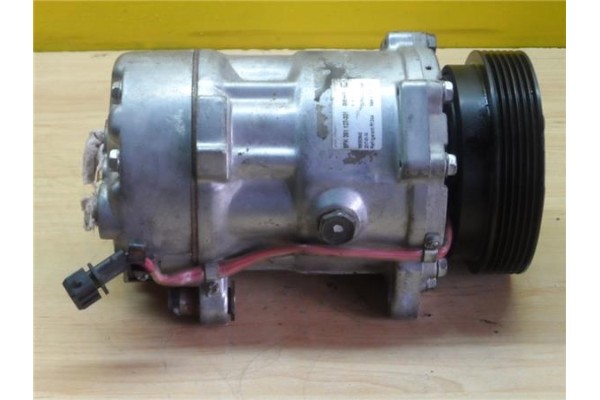 Recambio de compresor aire acond. para volkswagen golf iii berlina (1h1)(1991) 2.0 referencia OEM IAM 8FK351127331 99000940 