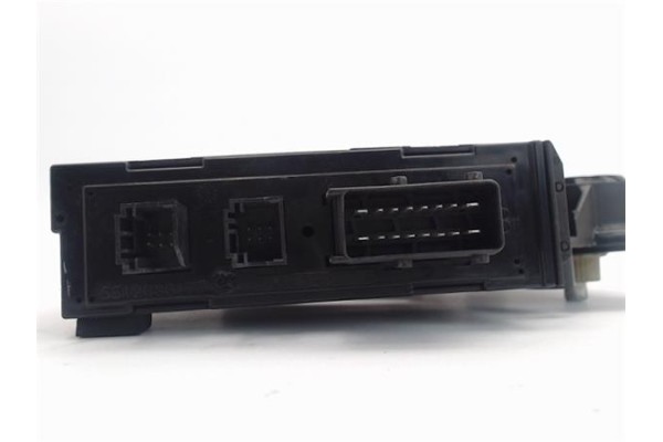 Recambio de motor elevalunas delantero izquierdo para peugeot 307 berlina (s2) referencia OEM IAM (9637130580) (990186-200) 