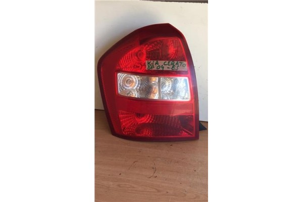 Recambio de piloto trasero derecho para kia rio (ub) 1.2 basic referencia OEM IAM 924021W2  