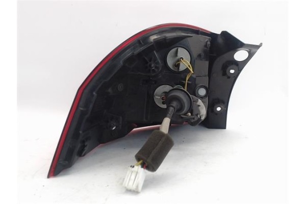 Recambio de piloto trasero derecho para kia rio (ub) 1.2 basic referencia OEM IAM 924021W2  