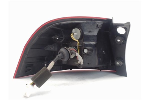 Recambio de piloto trasero derecho para kia rio (ub) 1.2 basic referencia OEM IAM 924021W2  
