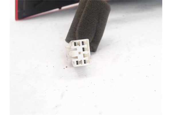 Recambio de piloto trasero derecho para kia rio (ub) 1.2 basic referencia OEM IAM 924021W2  