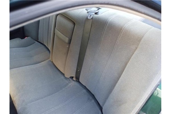 Recambio de juego asientos para bmw serie 5 berlina (e34) 2.5 525tds referencia OEM IAM 52108168161 52201946632 