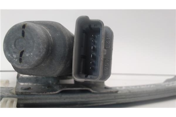 Recambio de deposito combustible para opel astra k berlina 5p 1.6 dynamic referencia OEM IAM 39002211  