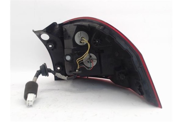 Recambio de piloto trasero izquierdo para kia rio (ub) 1.2 basic referencia OEM IAM 924011W2  