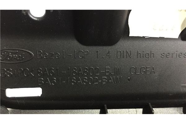 Recambio de radio / cd para ford fiesta (cnn) 1.5 trend referencia OEM IAM AV1T18K811DC BA6118A802BAW 