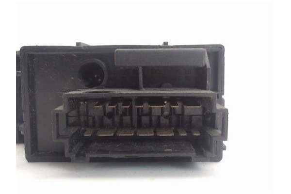 Recambio de mando de luces para volkswagen golf iii (1h1) referencia OEM IAM 1H6941531A 0083 