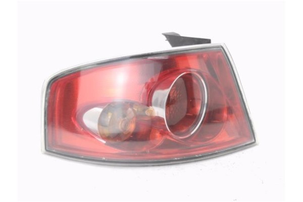 Recambio de piloto trasero izquierdo para seat ibiza (6l1) 1.4 16v referencia OEM IAM 6L6945111B  