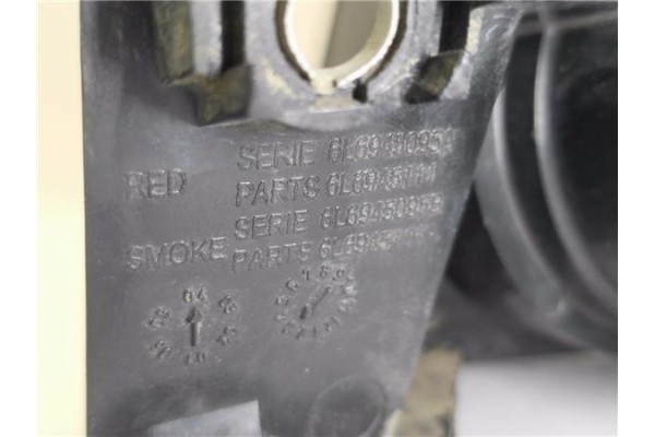 Recambio de piloto trasero izquierdo para seat ibiza (6l1) 1.4 16v referencia OEM IAM 6L6945111B  