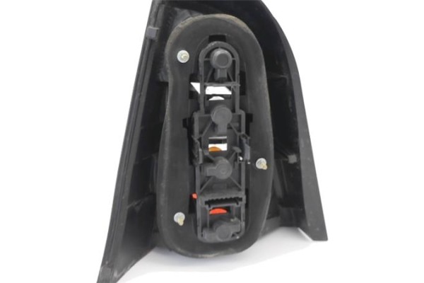 Recambio de piloto trasero derecho para mercedes-benz clase a (bm 168) 1.9 190 (168.032) referencia OEM IAM A1688202864  