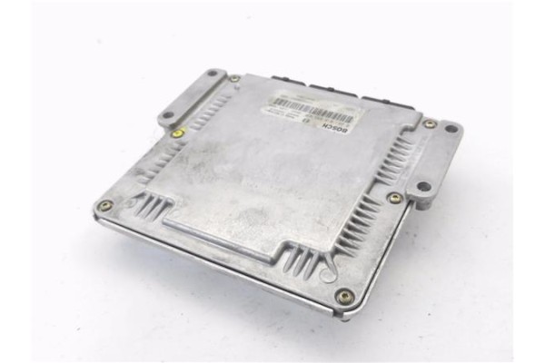 Recambio de centralita para renault trafic ii furgón 1.9 27 cn referencia OEM IAM 8200051609 0281010633 