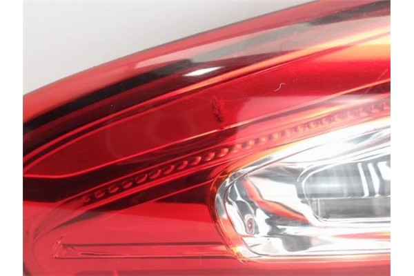 Recambio de piloto porton trasero derecho para kia rio (ub) 1.2 basic referencia OEM IAM 924041W2  