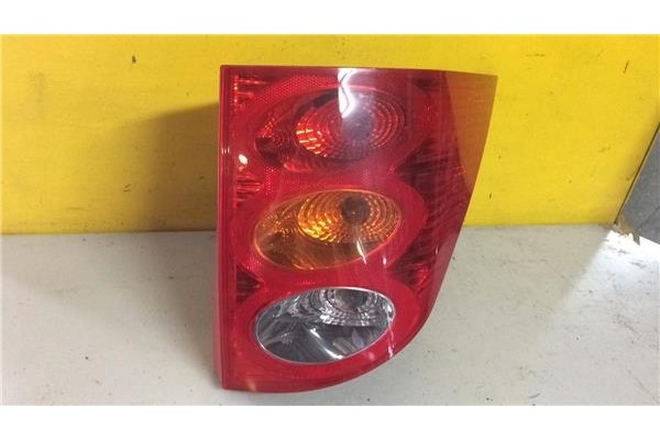 Recambio de piloto trasero derecho para peugeot 1007 1.4 urban referencia OEM IAM 9646116880  