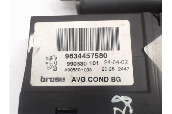 Recambio de motor elevalunas delantero izquierdo para peugeot 307 (s1) referencia OEM IAM (9634457580) (990182-200) 