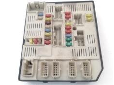 Recambio de caja fusibles/rele para renault megane iii berlina 5p 1.5 expression referencia OEM IAM 284B60009R  