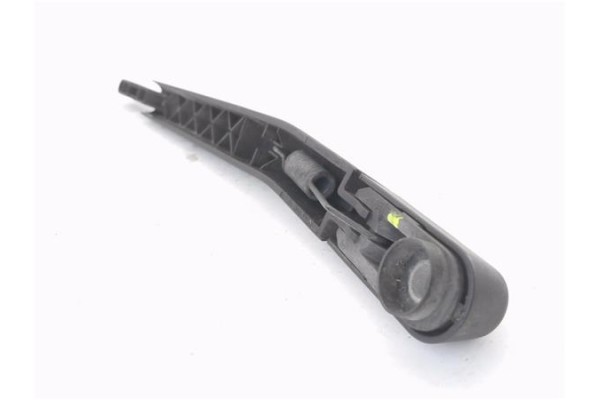 Recambio de brazo limpiaparabrisas trasero para opel corsa d 1.3 ´´111 years´´ referencia OEM IAM 80015317 55701469 