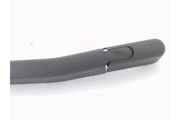 Recambio de brazo limpiaparabrisas trasero para opel corsa d 1.3 ´´111 years´´ referencia OEM IAM 80015317 55701469 