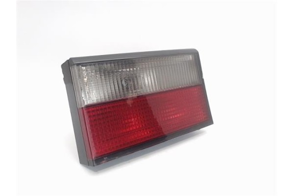 Recambio de piloto porton trasero izquierdo para citroen xantia berlina referencia OEM IAM   