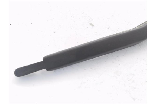 Recambio de brazo limpiaparabrisas trasero para opel corsa d 1.3 ´´111 years´´ referencia OEM IAM 80015317 55701469 